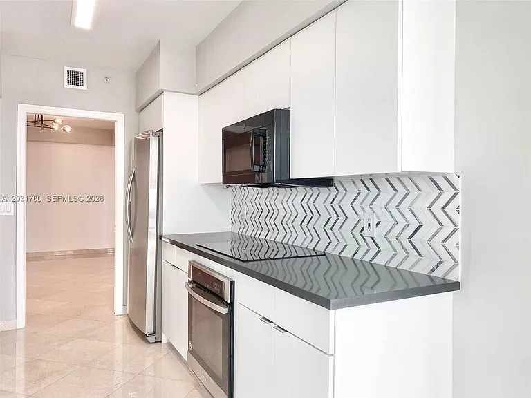 16400 Collins Ave #CU-542 — Photo 13