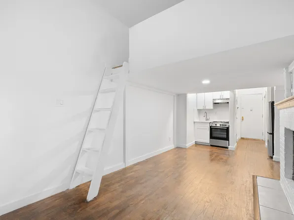 307 West 29th Street image 4 of 9