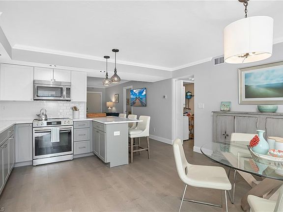 2nd image of 1222 Gordon DR #6