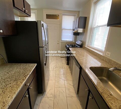 2nd image of 6744 N Lakewood Ave APT 1