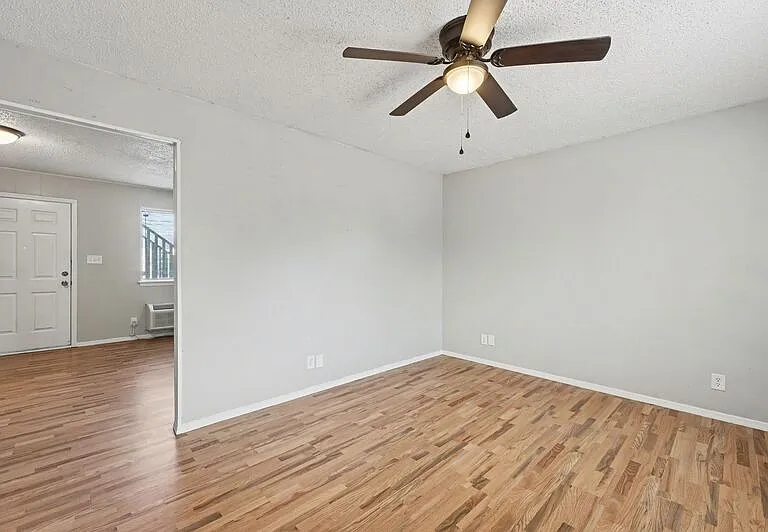 1045 S Happy Hollow Rd #1 — Photo 10