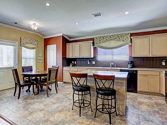 5th image of 9419 Demsey Mill Dr