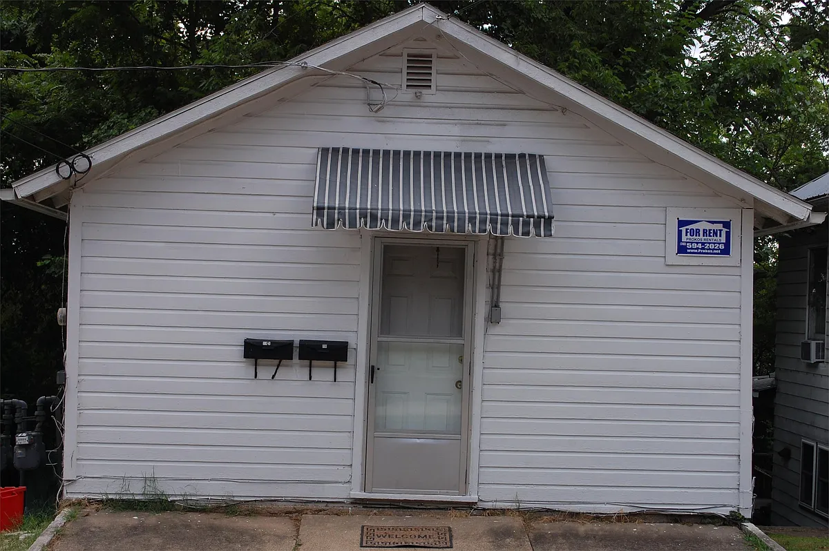 Building Photo - 118 Franklin Ave