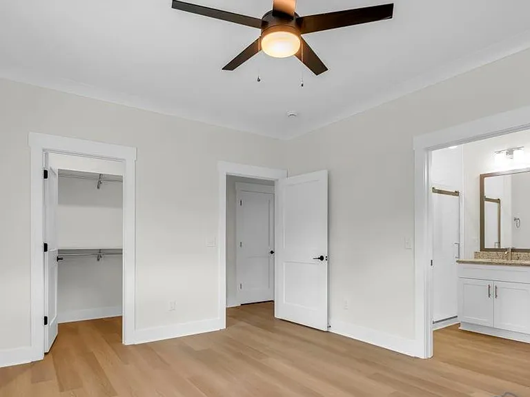 181 Circle Dr W — Photo 7