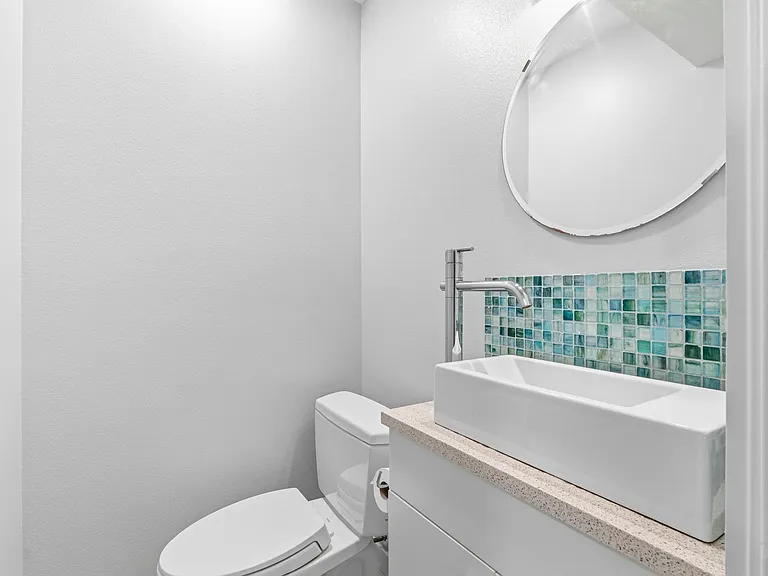 2122 Hancock Dr #121 — Photo 17