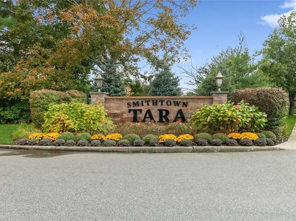 37 Ashley Circle #1, Commack, NY 11725