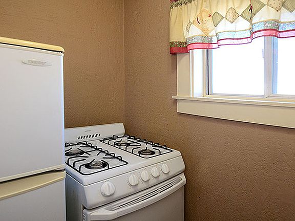 5th image of 1111 Park Ave Unit 3
