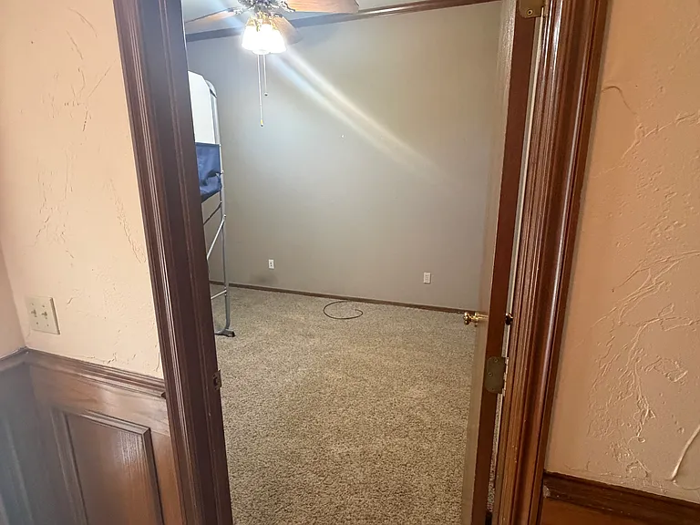 1612 N Locust Ter — Photo 15
