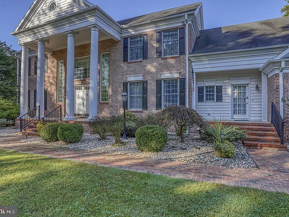 3rd image of 307 Deep Creek Dr
