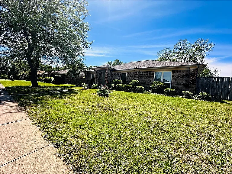 3117 Kingswood Dr — Photo 30
