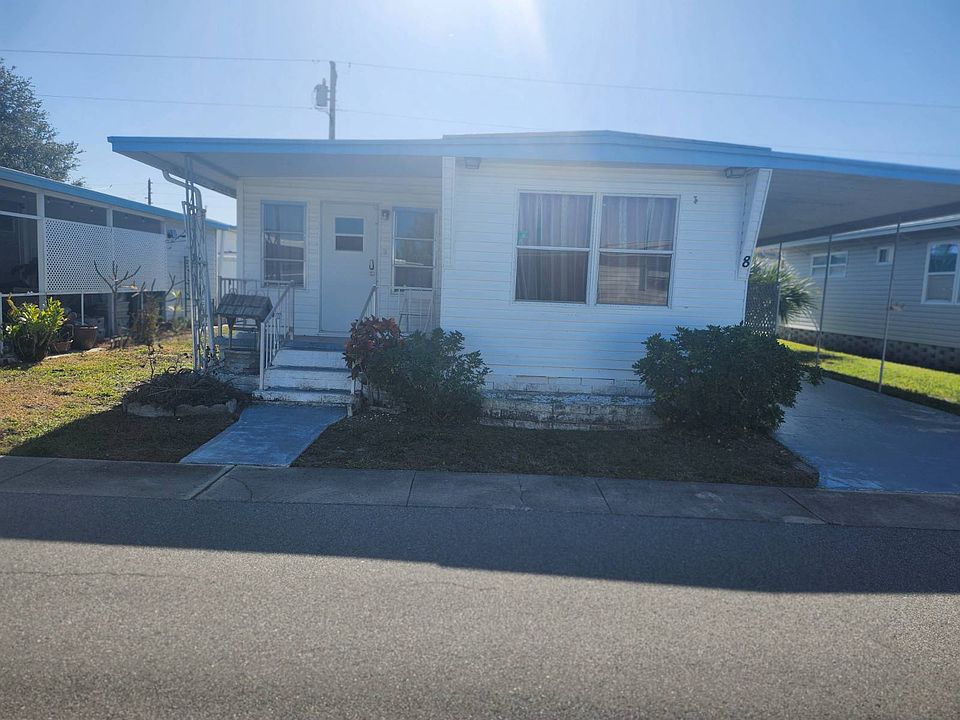 1st image of 8 Beechwood Ln