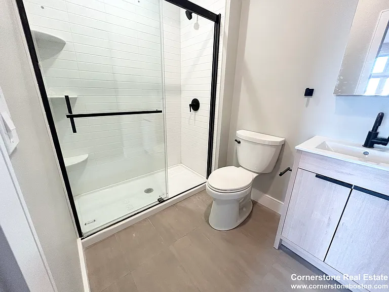 16 Baker Ct #4G — Photo 4