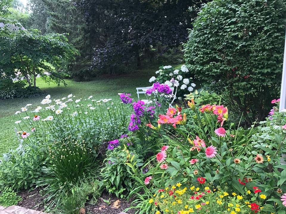 Perennial garden cottage