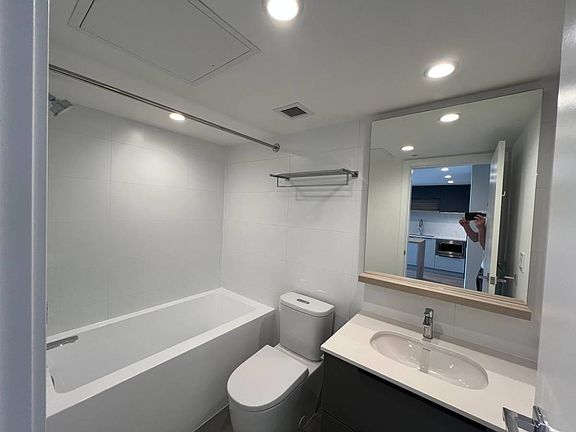 4th image of 567 Emerson St #2701