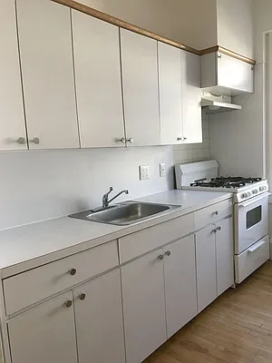 Rented by Global City Realty | media 18