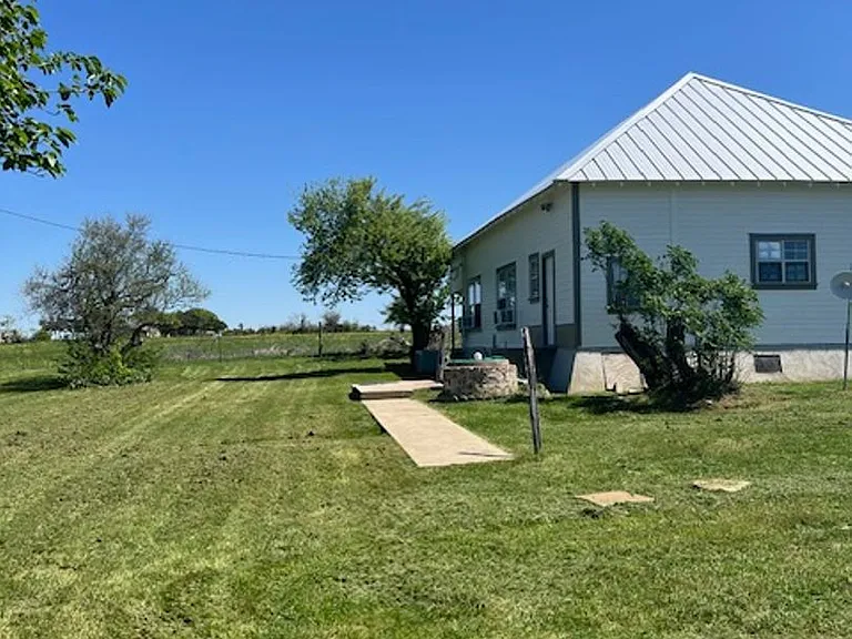 755 County Road 149 — Photo 4