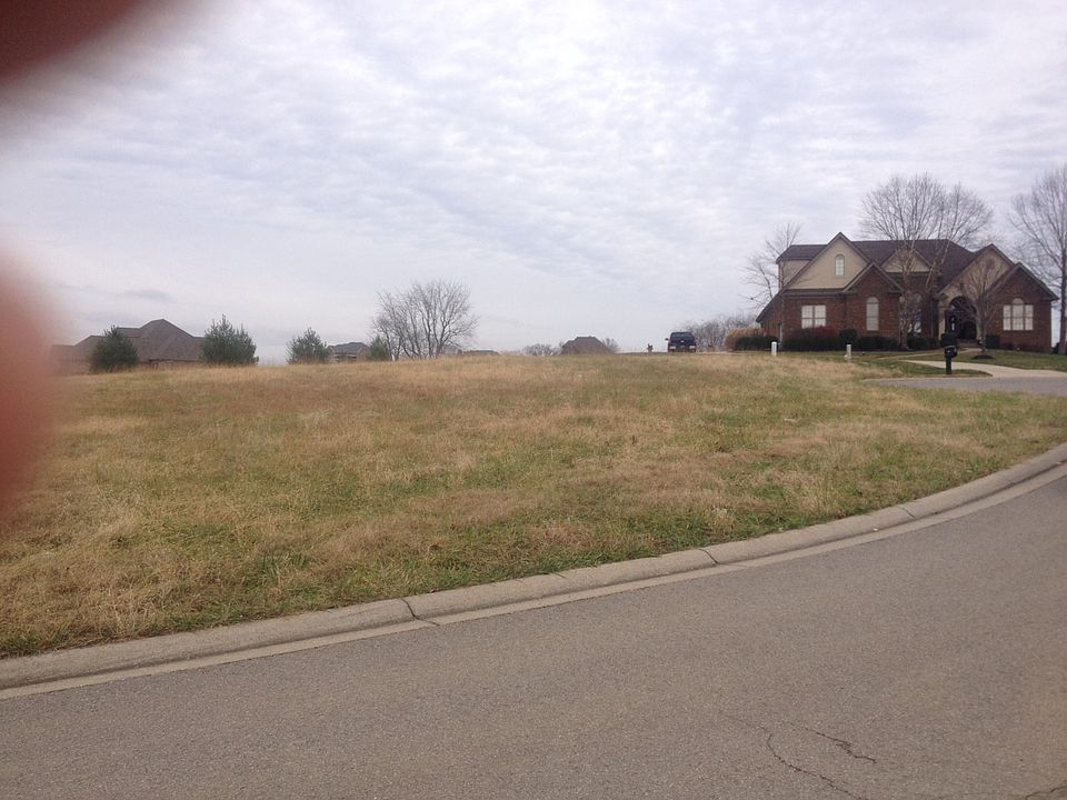 2nd image of 607 Sawgrass Ct
