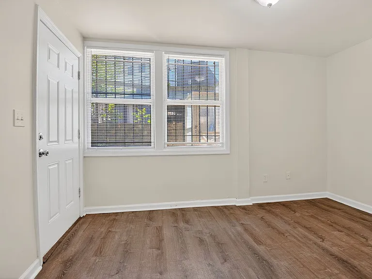 1273 Meigs Pl NE — Photo 15