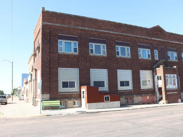 201 S Dumont Ave, Woonsocket, SD 57385