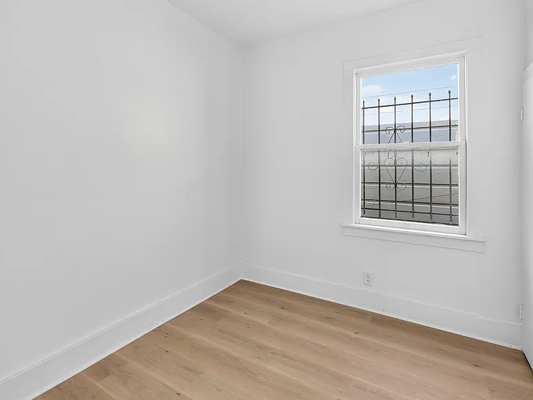 811 W Grand Ave #A — Photo 22