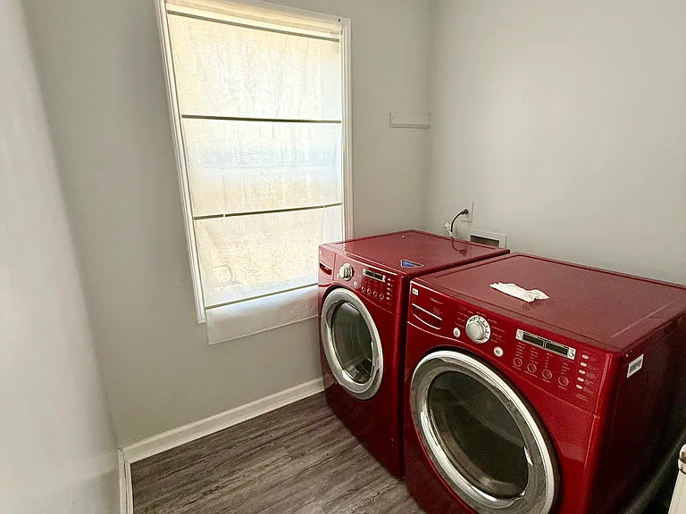 312 Summer Pl — Photo 7