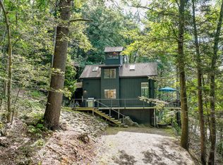 399 Hosmer Pond Rd, Camden, ME 04843