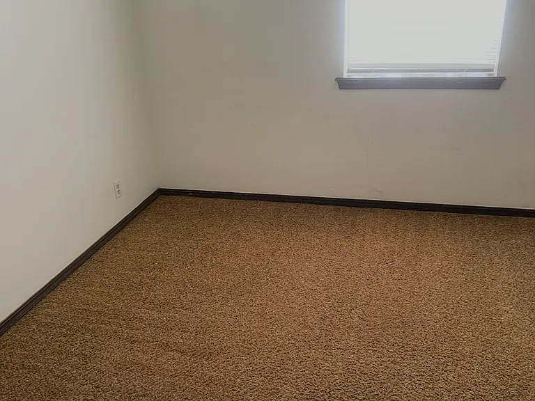 517 S Hafner St #B — Photo 7