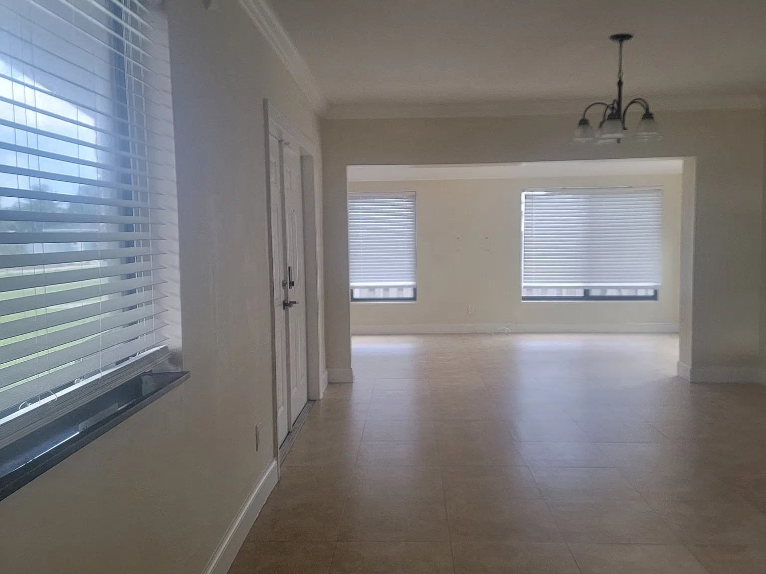 2 bed, 1980 sqft, $2,980 — Photo 4