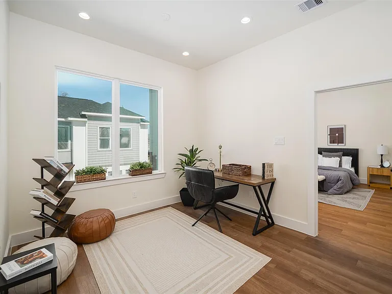 8907 Knoll Branch Dr — Photo 11