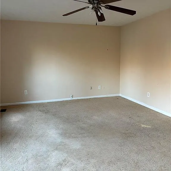 3253 Deshong Dr — Photo 4