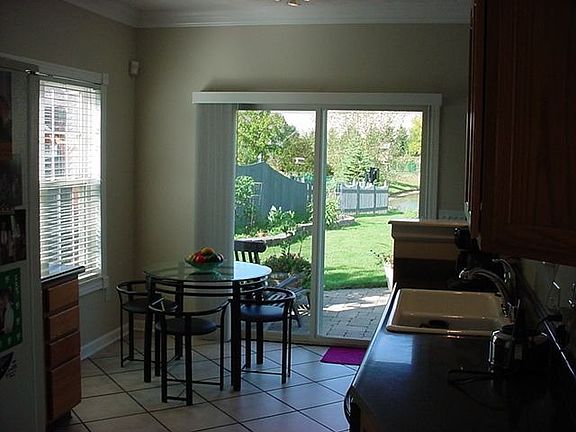 5th image of 54 Carriage Lake Dr