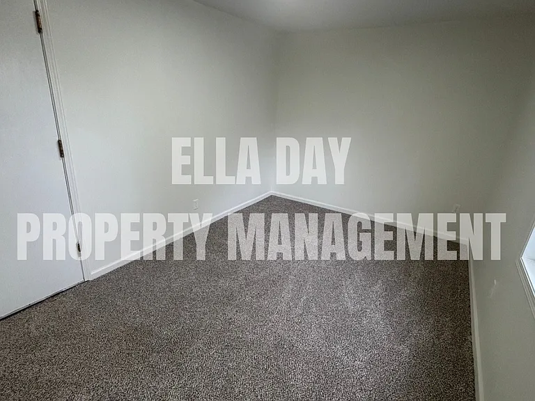 550 N Sheridan St — Photo 6