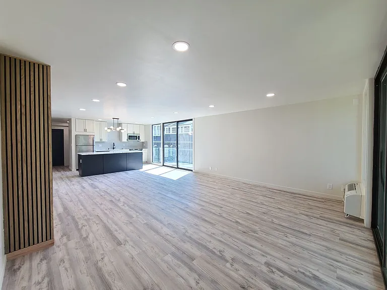 358 S Coeur D Alene St — Photo 37