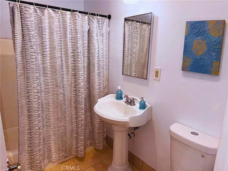 843 W Walnut Ave #B — Photo 9