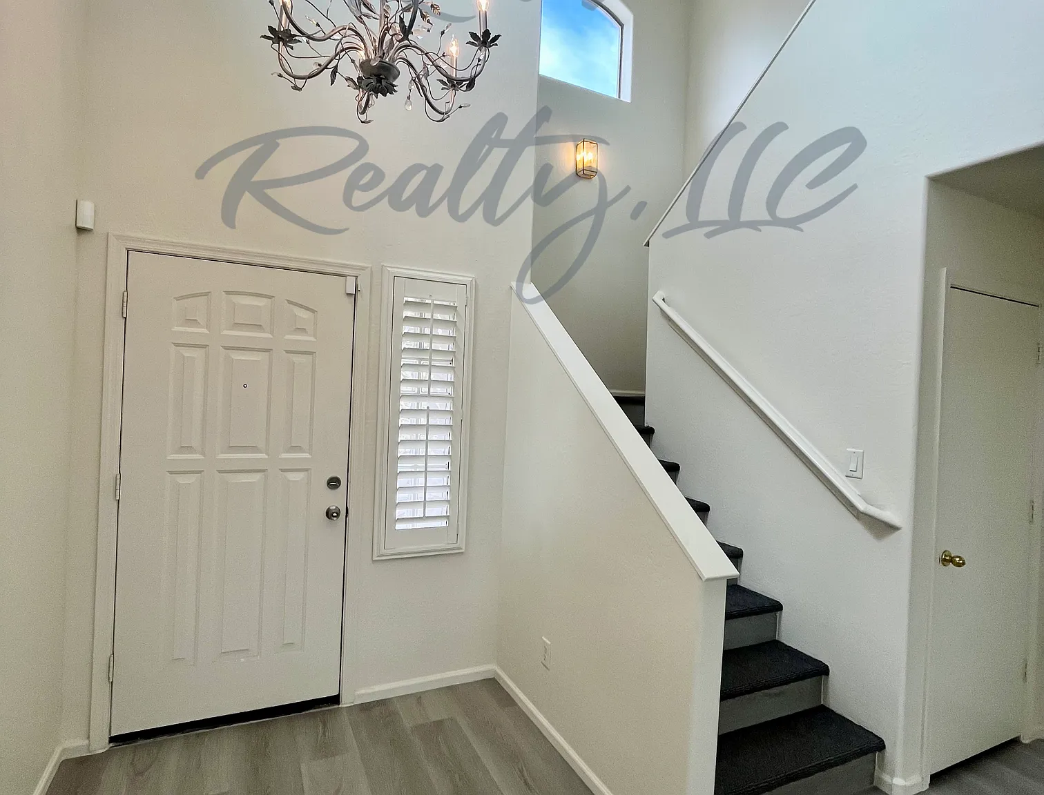 3 bed, 2.5 bath, 1589 sqft, $1,895 — Photo 3