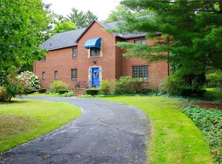 317 Schocalog Rd, Akron, OH 44313