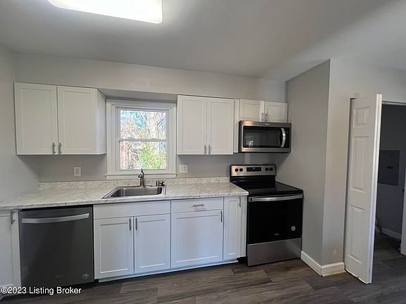 2nd image of 3757 Rosemont Blvd