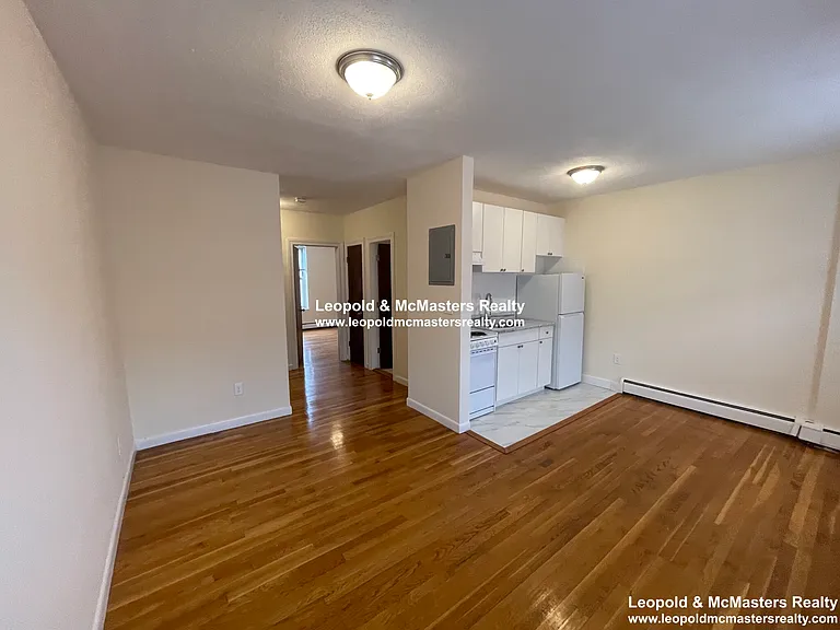 North Beacon St Brighton Apartments — Photo 3
