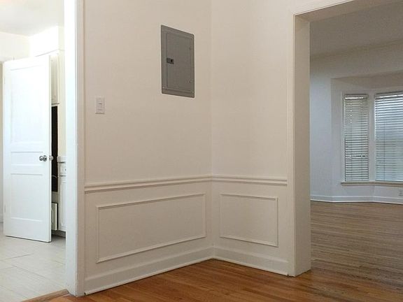 Kitchen, Dining & Living Area