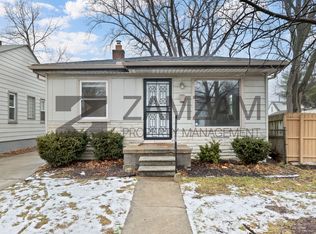 8085 Stephens Rd, Center Line, MI 48015