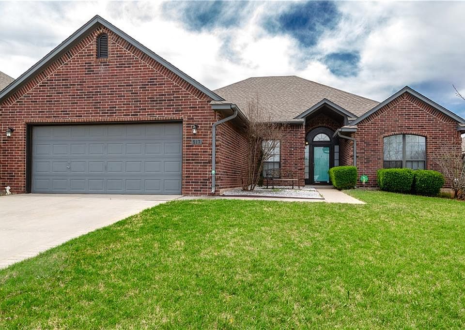 1st image of 517 Nathan Ln