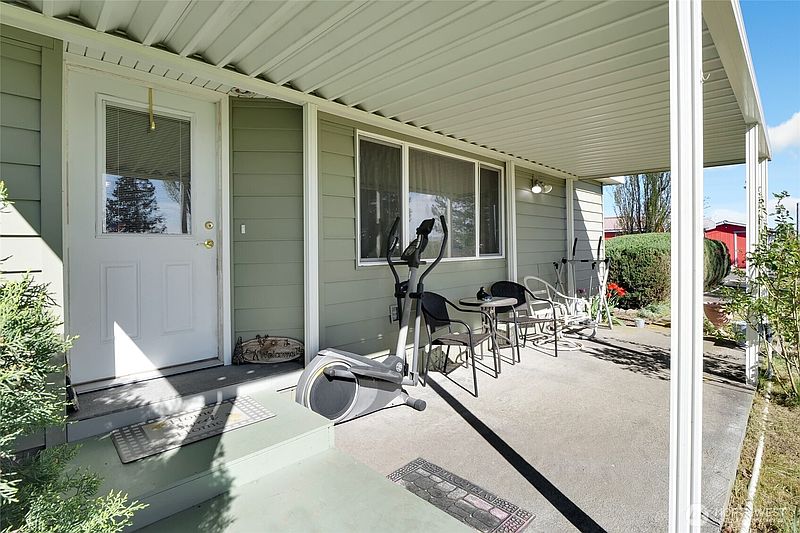 5th image of 9630 Rd. H.8 NE