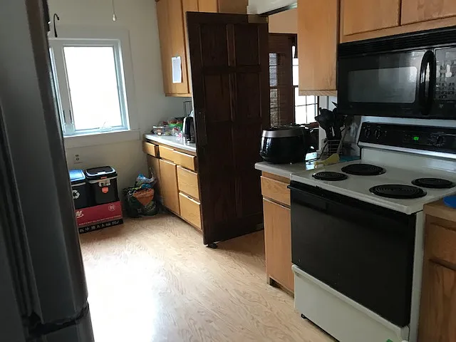 2226 Kendall Ave — Photo 7