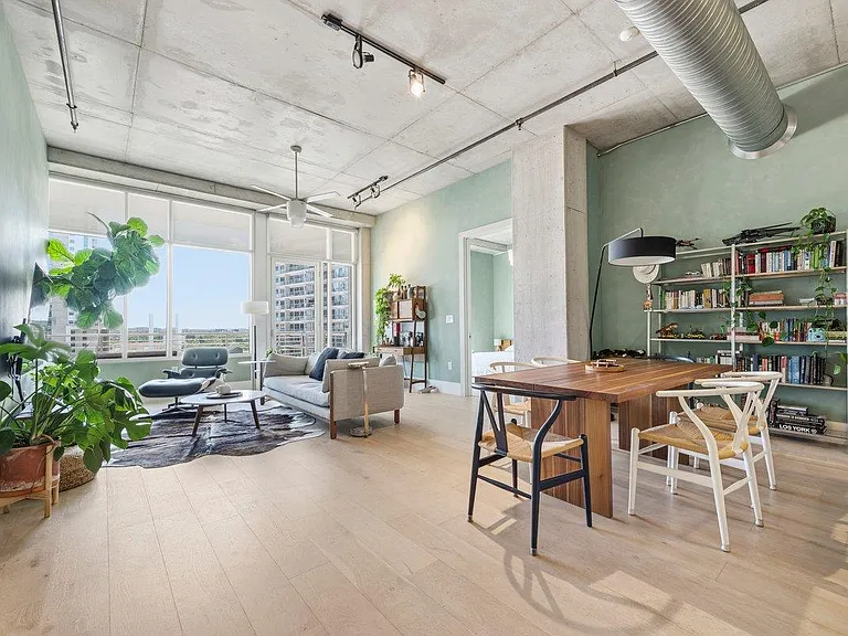 800 W 5th St #705 — Photo 14
