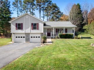 20 Salem Hill Rd, Weaverville, NC 28787