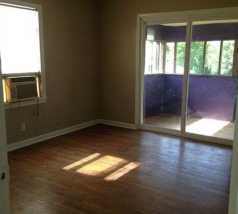 5th image of 1006 W Paine Ave