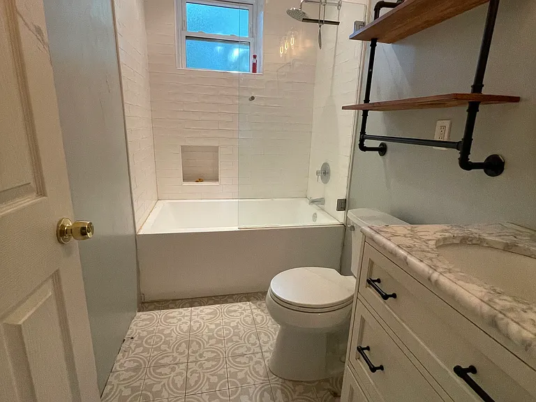 1281 Union Ave — Photo 22