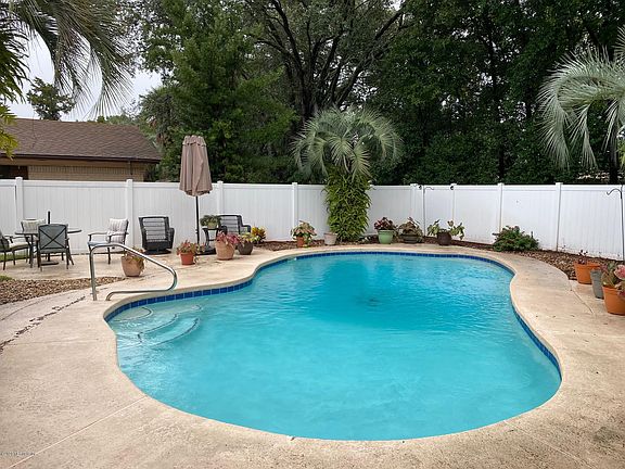 5th image of 3105 Sabal Palm Dr