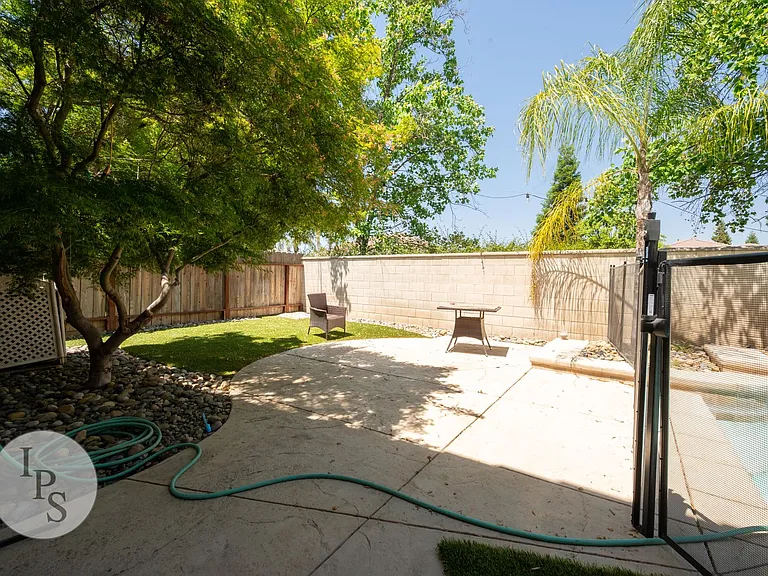 2389 Prescott Ave — Photo 30