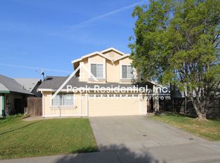 6 Agoura Ct, Sacramento, CA